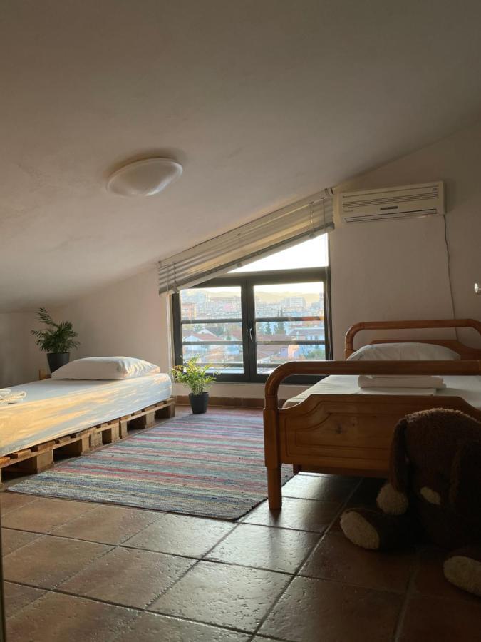 Cozy Big Apartment With Balcony ติรานา ภายนอก รูปภาพ