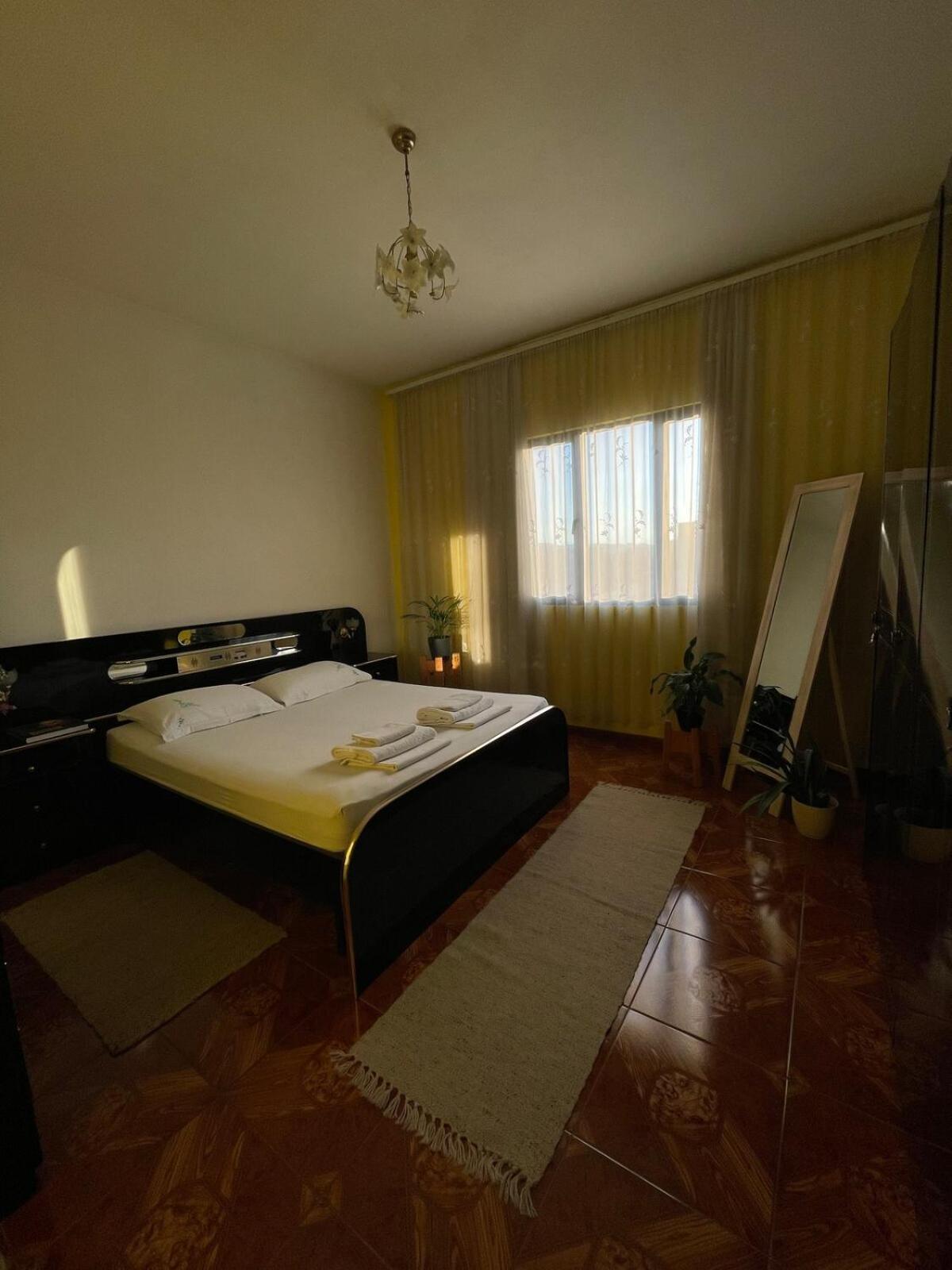 Cozy Big Apartment With Balcony ติรานา ภายนอก รูปภาพ