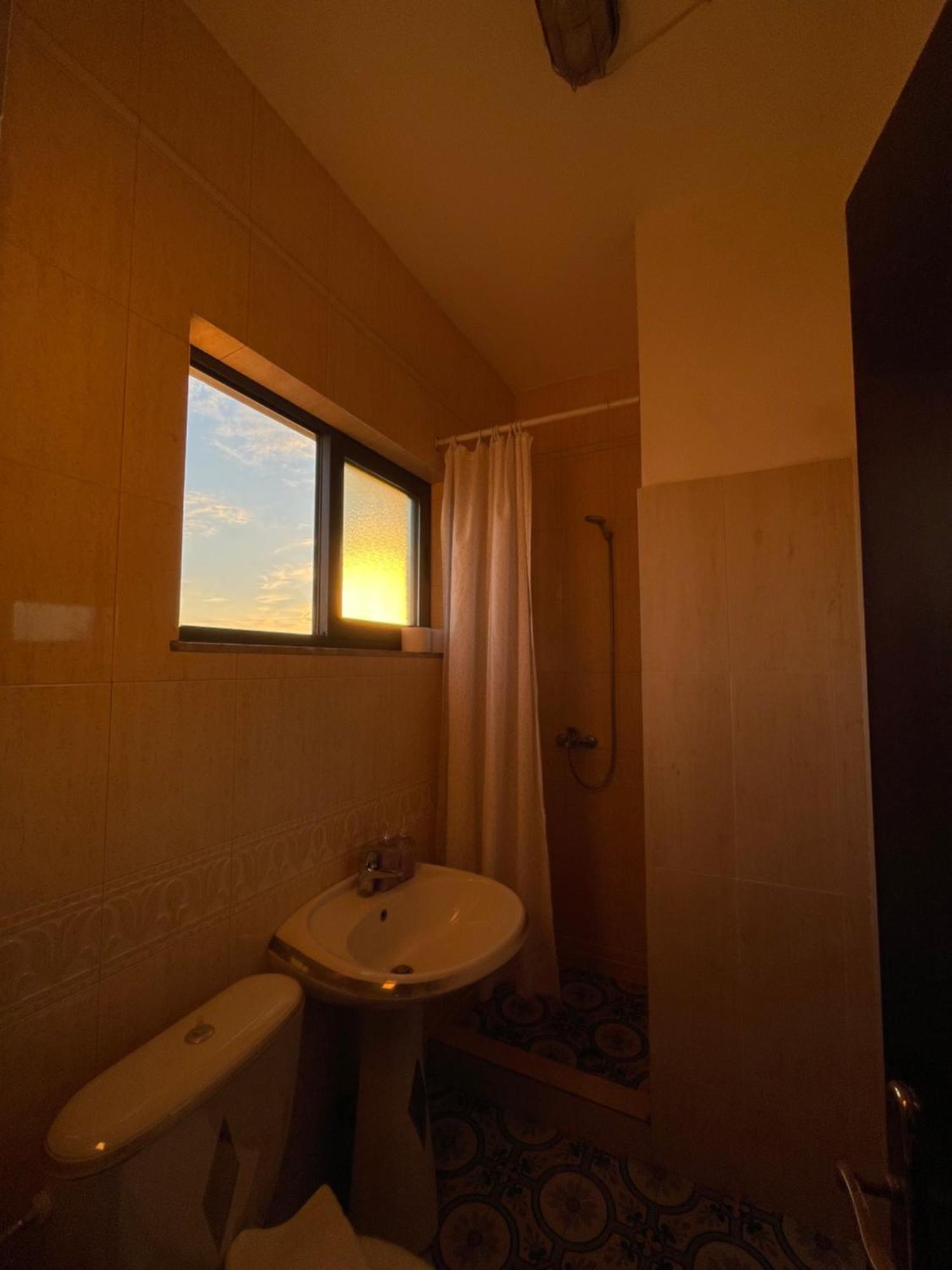 Cozy Big Apartment With Balcony ติรานา ภายนอก รูปภาพ