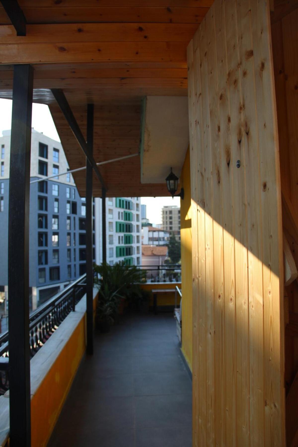 Cozy Big Apartment With Balcony ติรานา ภายนอก รูปภาพ